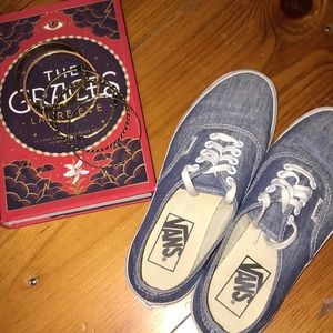 Vans Low Top Sneakers